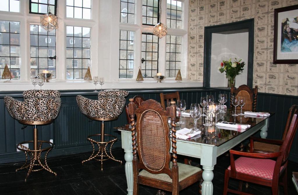 The Kings Arms Hotel Стоу на Вёлд Экстерьер фото
