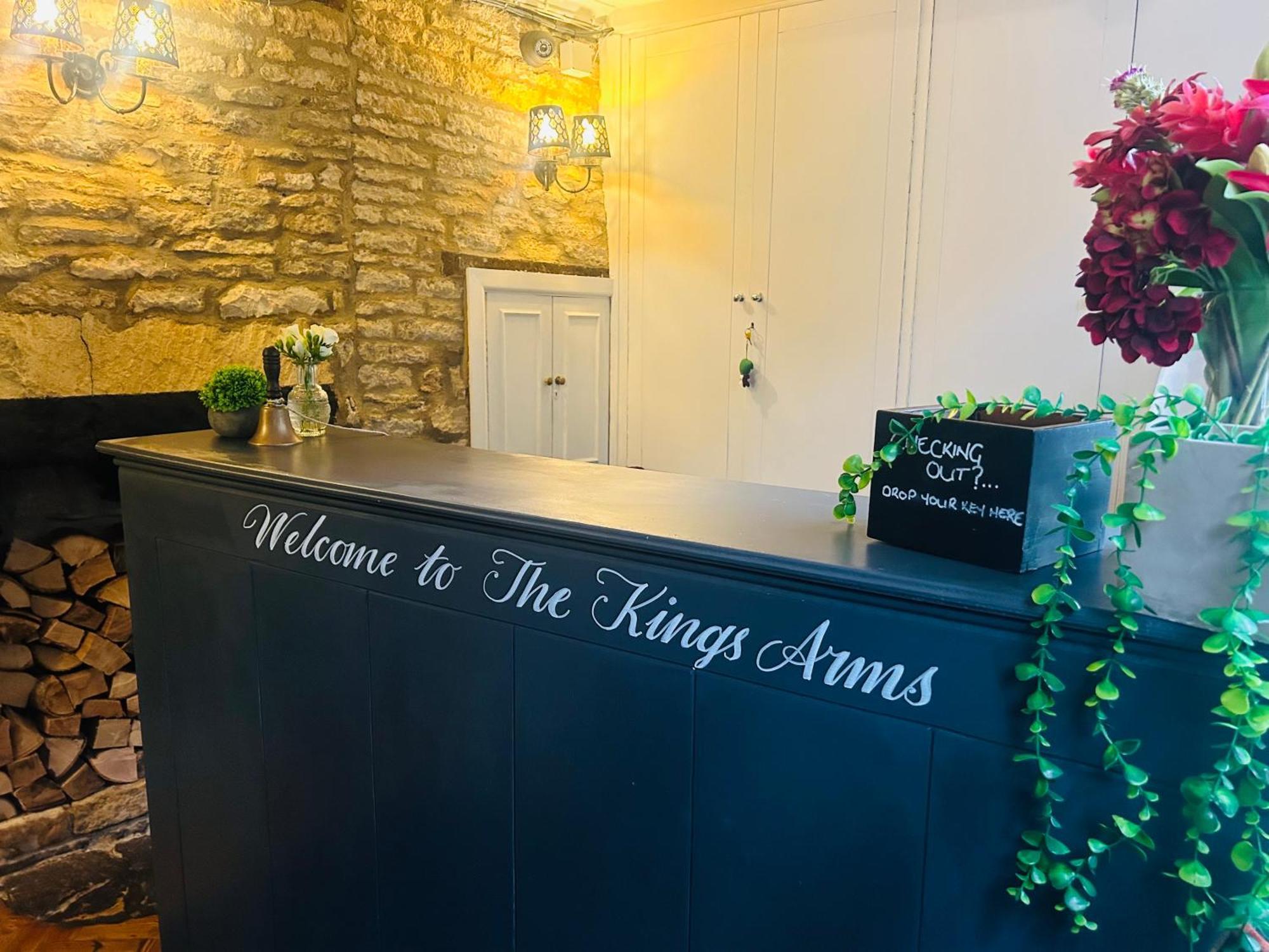 The Kings Arms Hotel Стоу на Вёлд Экстерьер фото