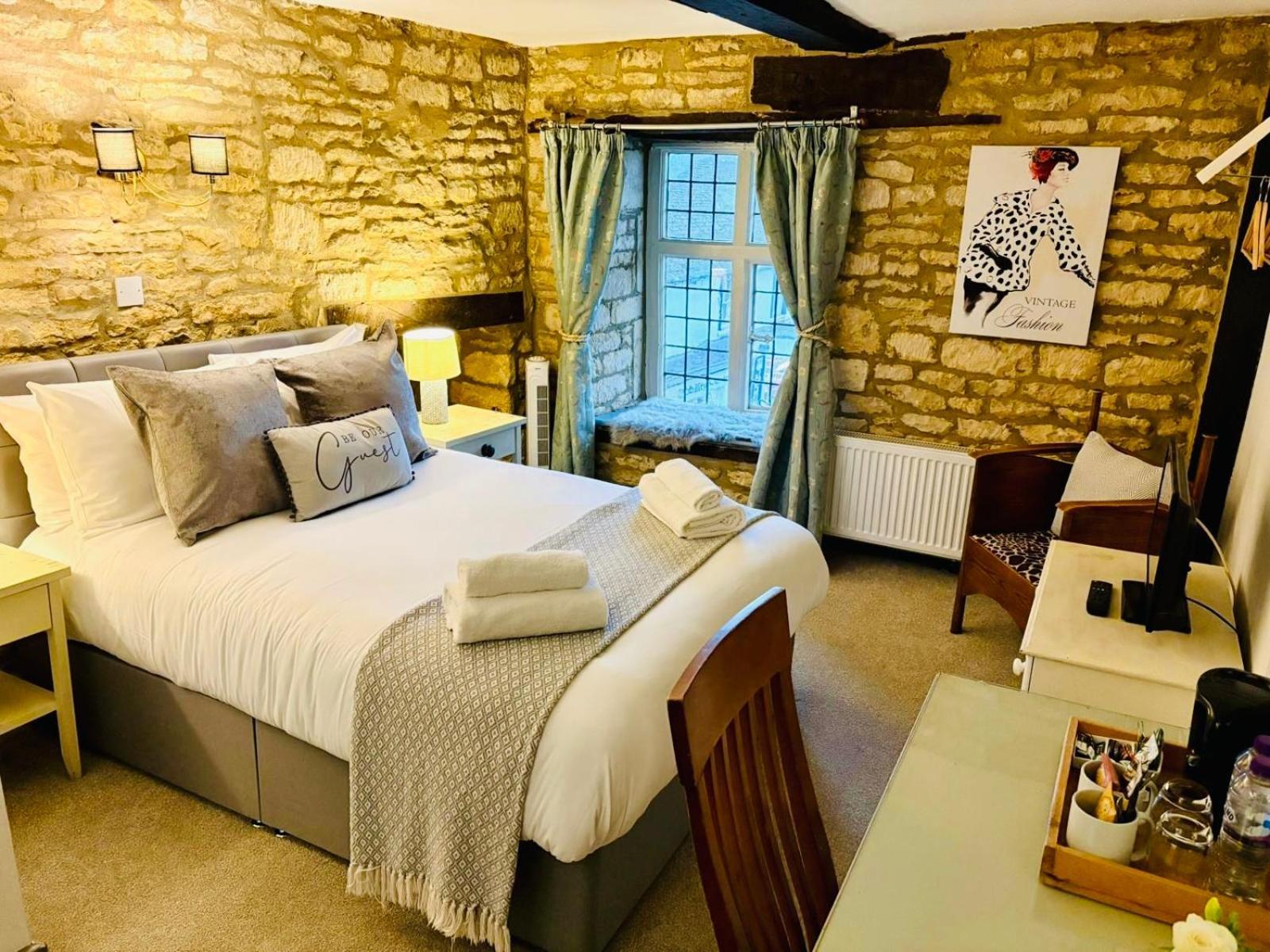 The Kings Arms Hotel Стоу на Вёлд Экстерьер фото