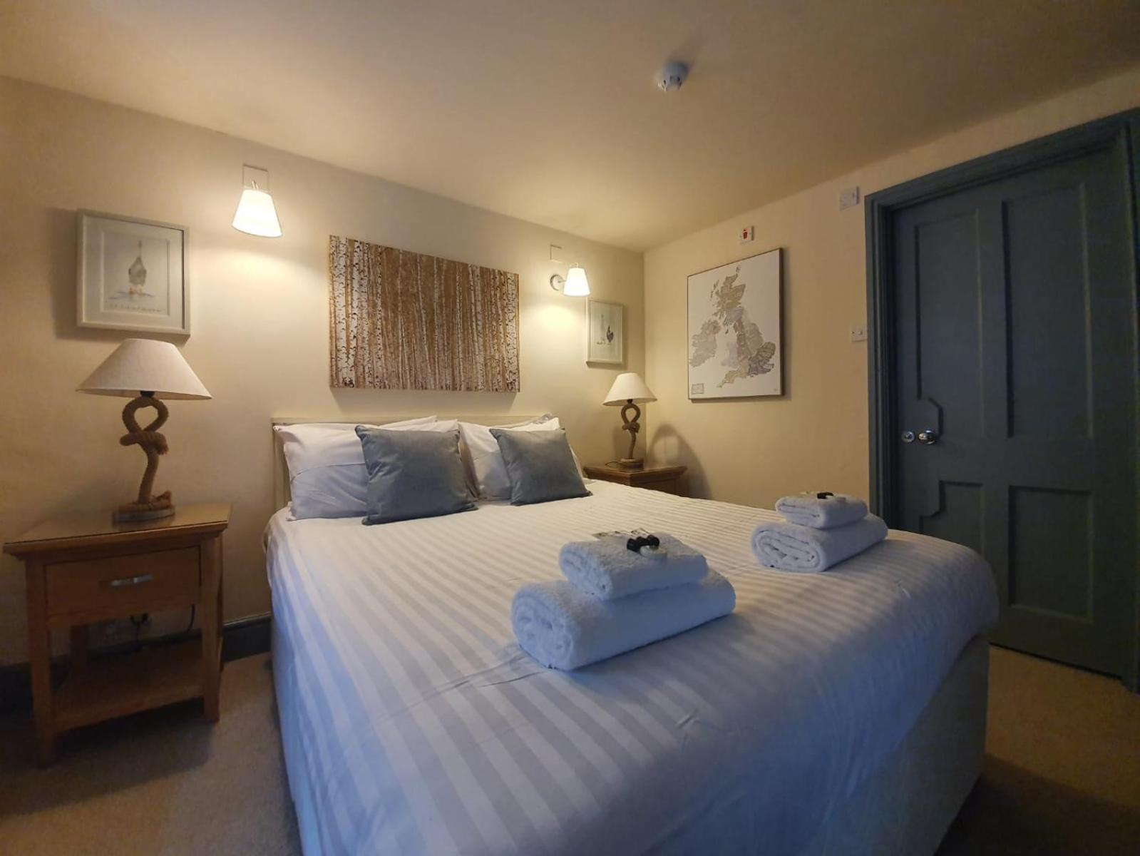 The Kings Arms Hotel Стоу на Вёлд Экстерьер фото