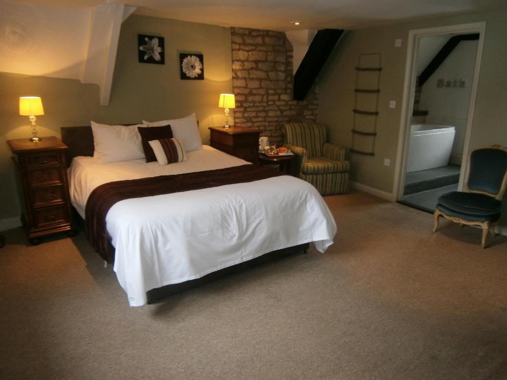 The Kings Arms Hotel Стоу на Вёлд Номер фото
