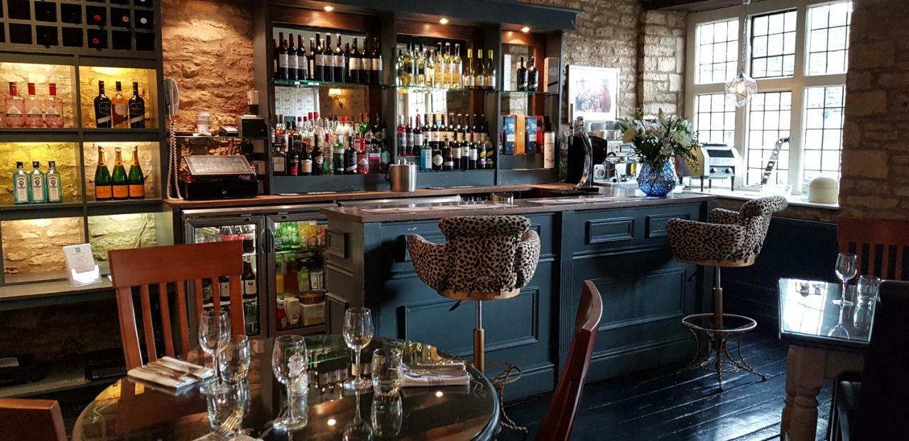 The Kings Arms Hotel Стоу на Вёлд Экстерьер фото